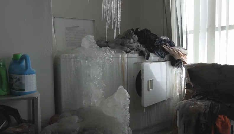 ice castle-02.jpg