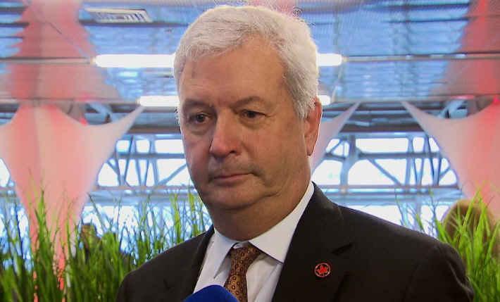 加航首席执行官为仅以英语致哀空难 公开道歉