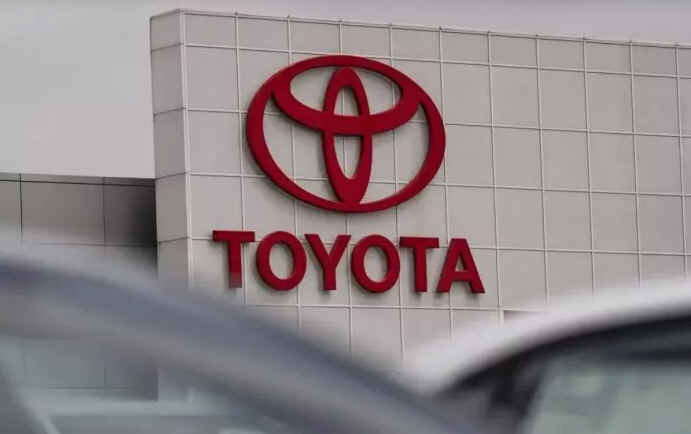 后视显示器出问题  加拿大丰田回收3.2万辆车