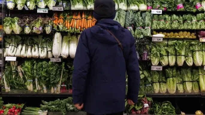 勒紧裤带！加拿大人明年恐要面对食物开支大涨