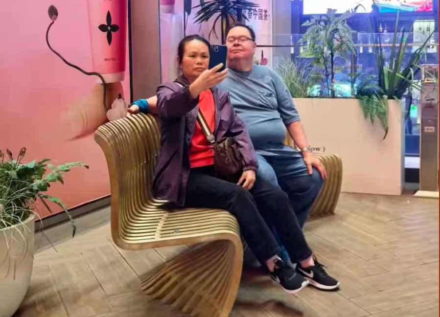魁北克男子苦等8年终获联邦批准与华裔妻子团聚移民申请   却遭魁省阻碍