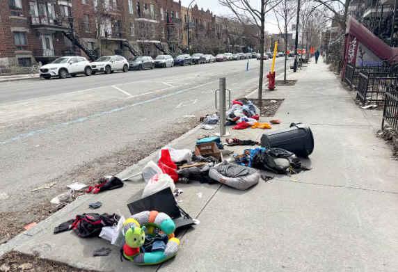 蒙特利尔街道垃圾遍地  市民大表不满：“太糟糕了